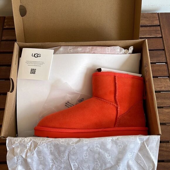 UGG Classic Mini II Hazard Orange Women Size 6 - Picture 5 of 15